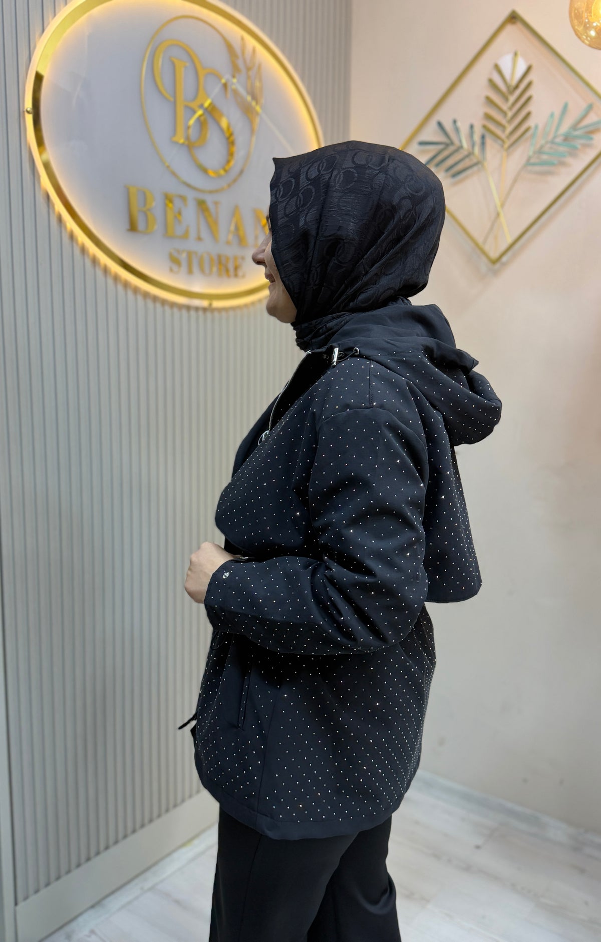TAŞLI SİYAH CEKET