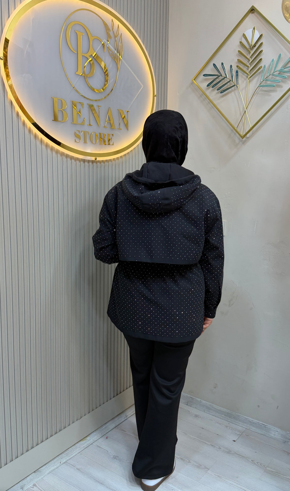 TAŞLI SİYAH CEKET