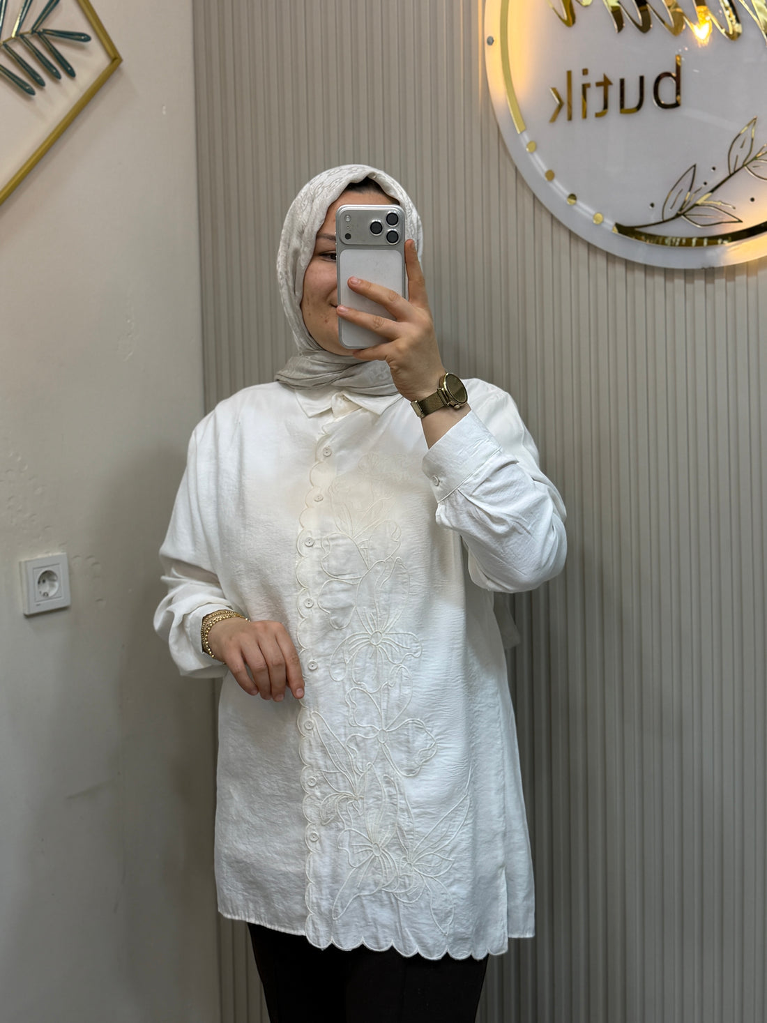 2601 BEYAZ NAKIŞLI GÖMLEK