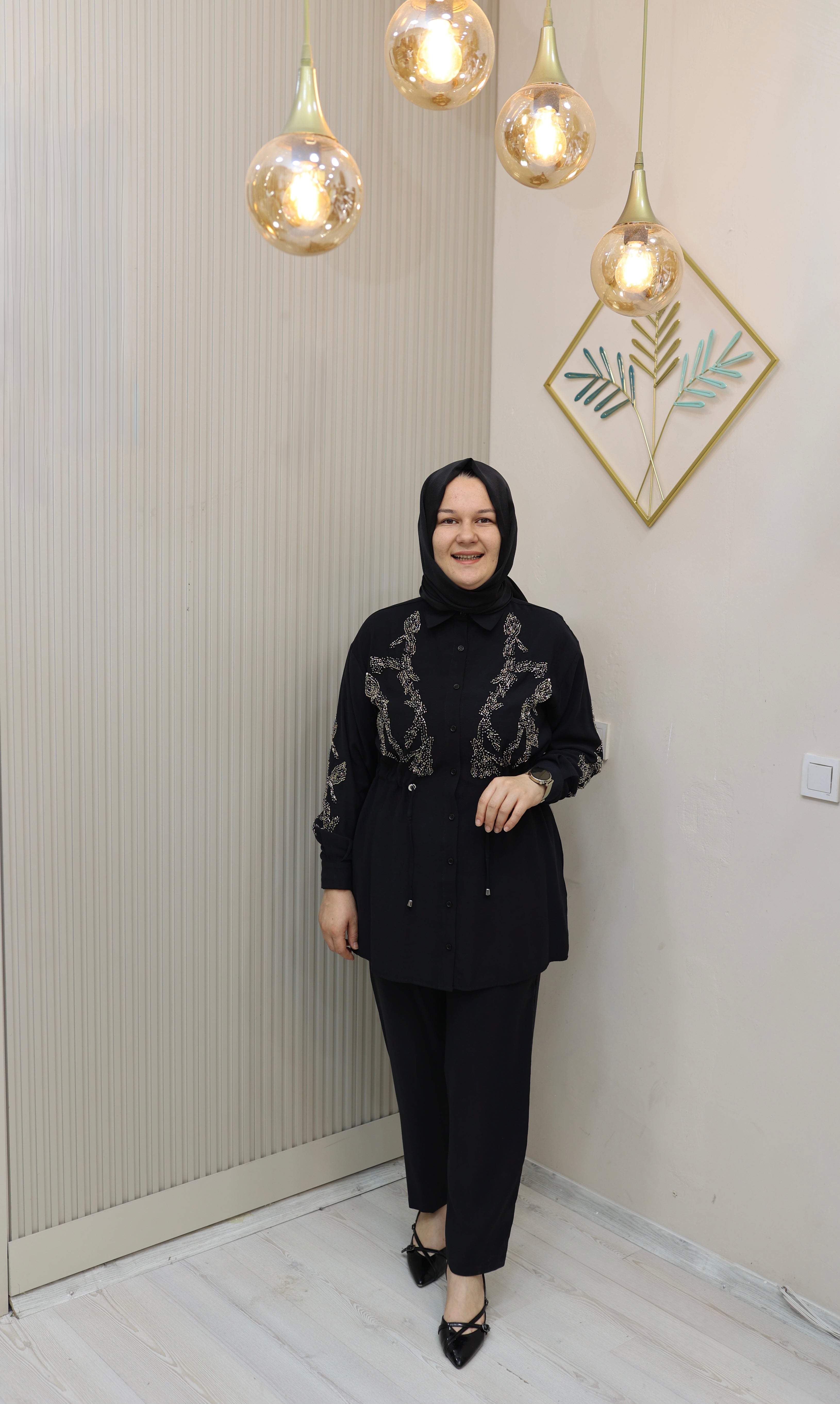 1490 TAŞLI SİYAH TAKIM