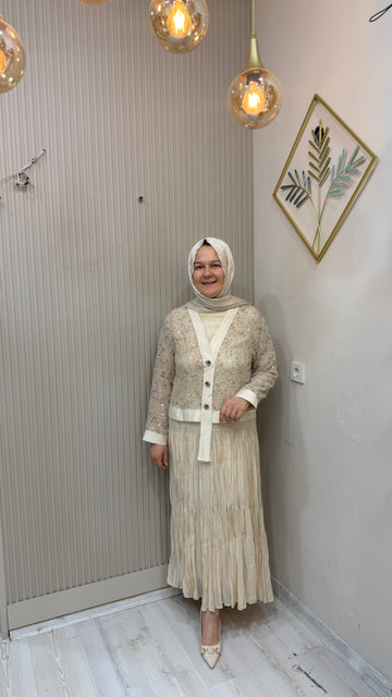 1560 KREM ELBİSE