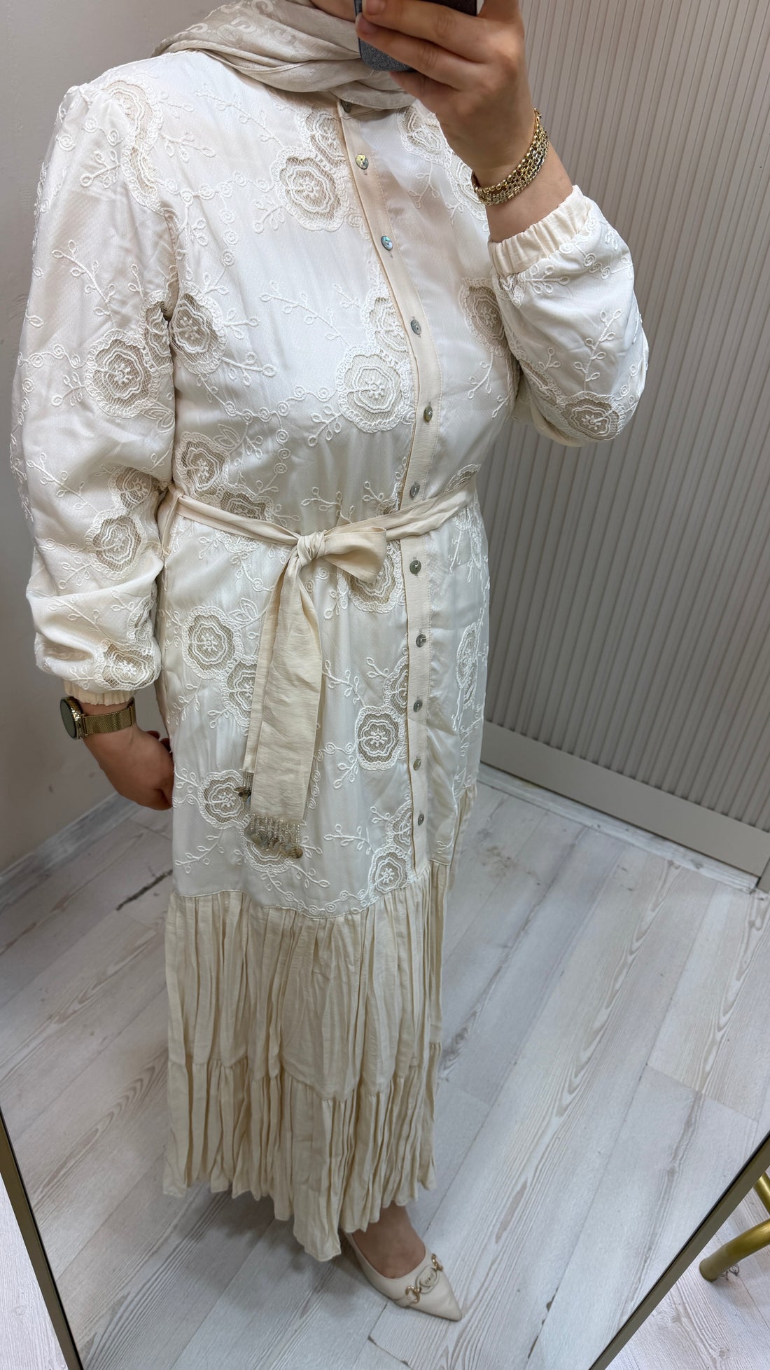 1591 KREM ELBİSE