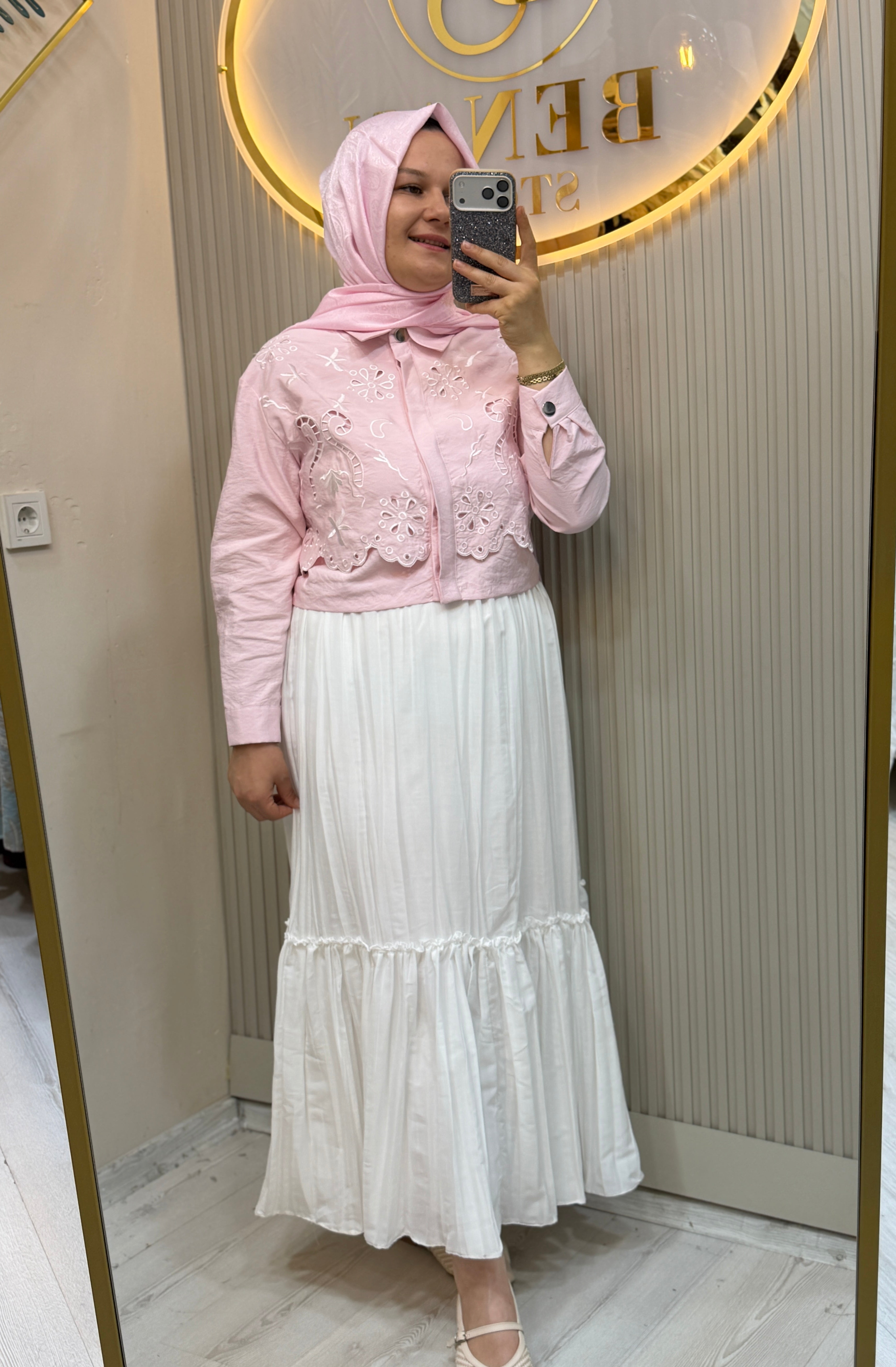8663 PEMBE TAKIM