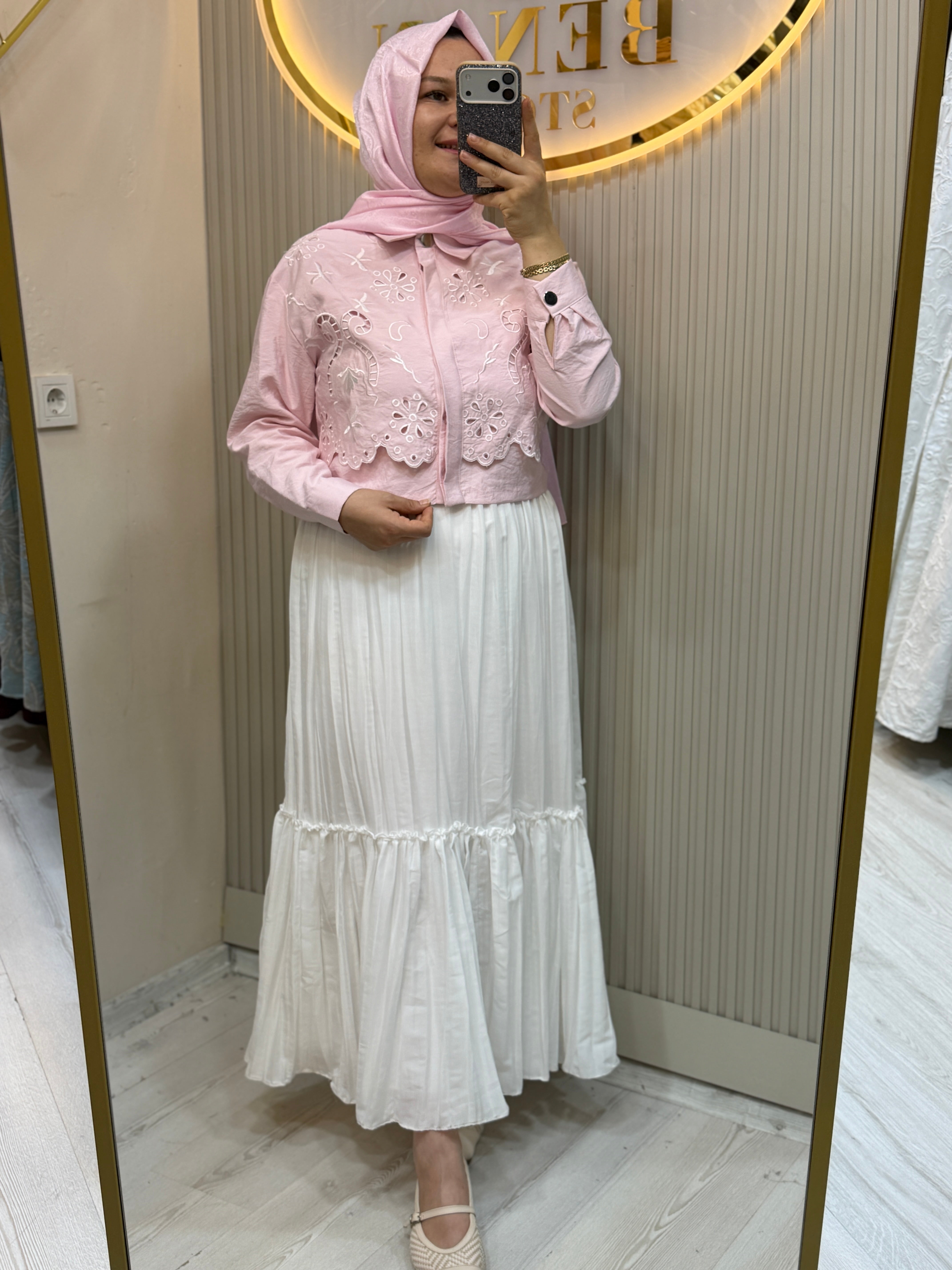 8663 PEMBE TAKIM
