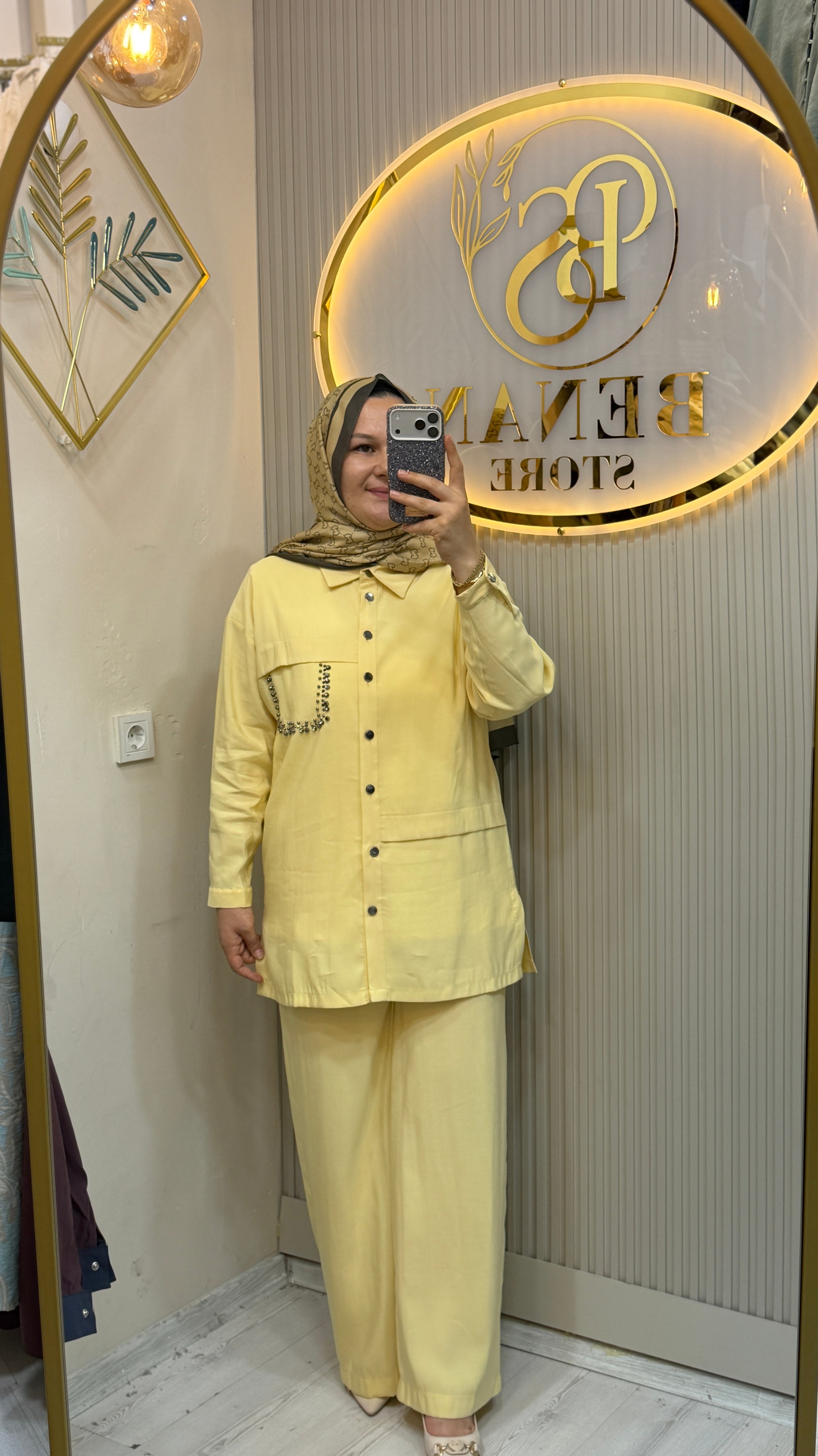 4051 SARI TAKIM