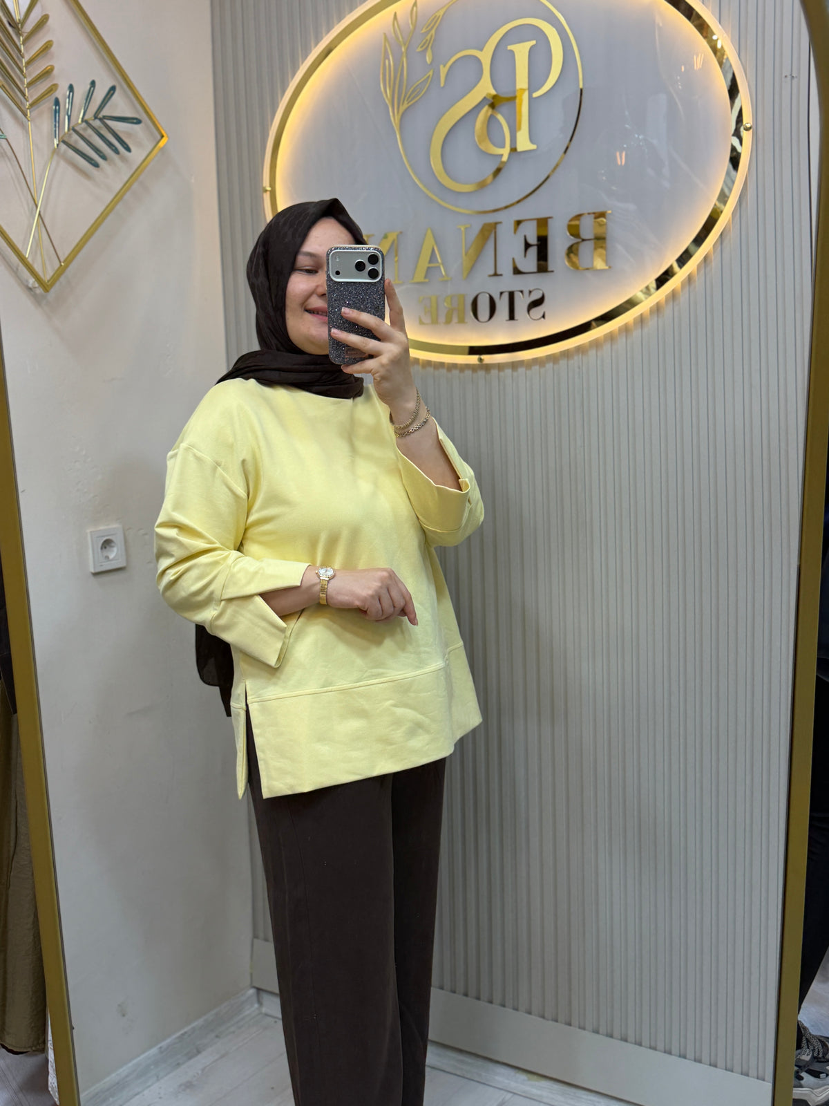 20735  SARI BULUZ