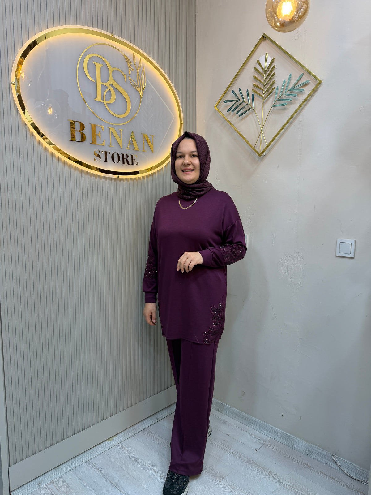 LARA MÜRDÜM TAKIM
